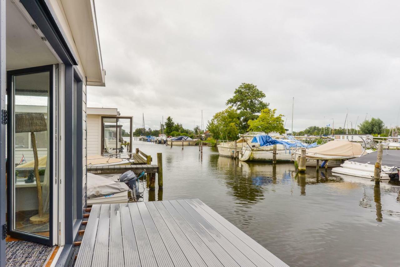 Bright And Comfortable Houseboat Алсмер Екстериор снимка